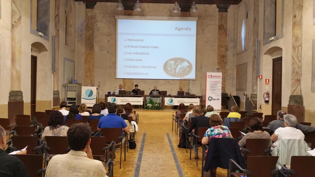 EC3metrics's tweet photo. En el #vec3 @nrobinsongarcia presenta bipublishers, bibliometric indicators for publishers http://t.co/wyFdfj07Ba http://t.co/ne69kDT6Cx