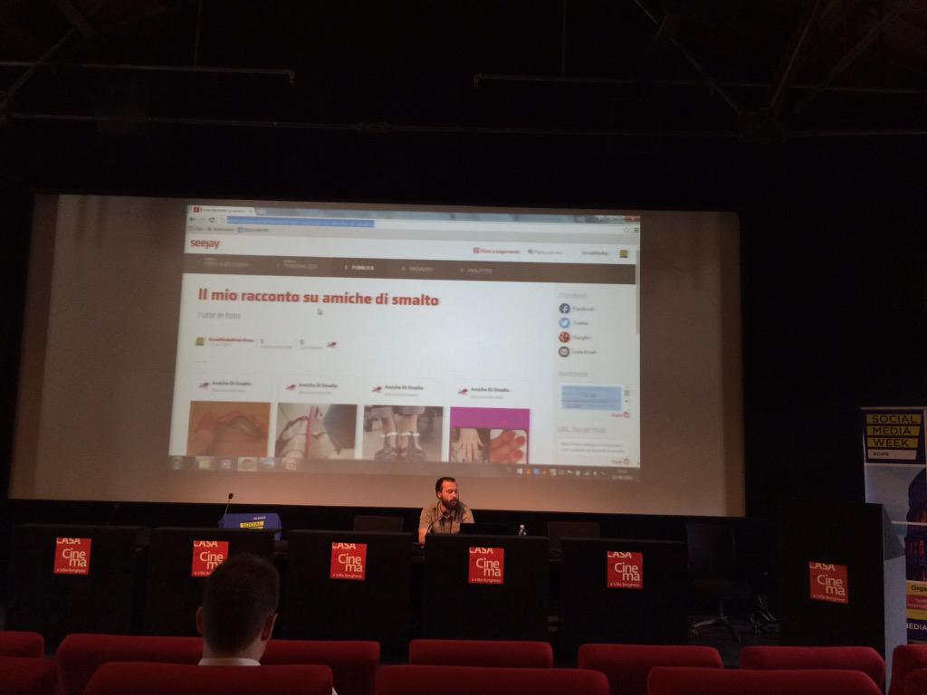 federicaf92's tweet photo. Alla #SMWRME si parla di #seejay e di #socialwall con @QRCharlie http://t.co/KOgHGQyxco