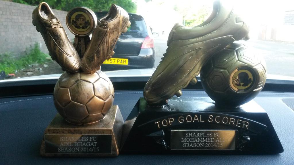sharplesfc's tweet photo. The Winners 2014/2015
Most Improved Player  Adil Bhagat
Player of Season Mohammed Ali http://t.co/UjQg1foAt3