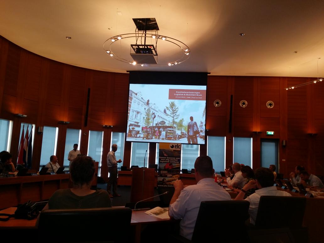ElC meeting in raadzaal Maastricht over stedelijke distributie!