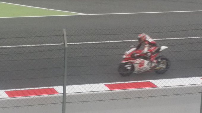 A topeeee #circuitodecatalu&ntilde;a http://t.co/Fo7yPPSSZj<a href="/tag/circuitodecatalu%C3%B1a"class="tags">#circuitodecatalu&ntilde;a</a>