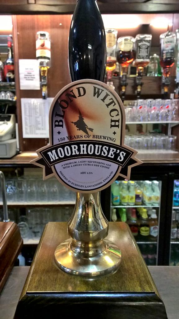 Moorhousesbrew's tweet photo. A sight for sore eyes @bradshawclub - Blond Witch OTB @BoltonCAMRA #150years #followthewitch http://t.co/0qJGvanhbM