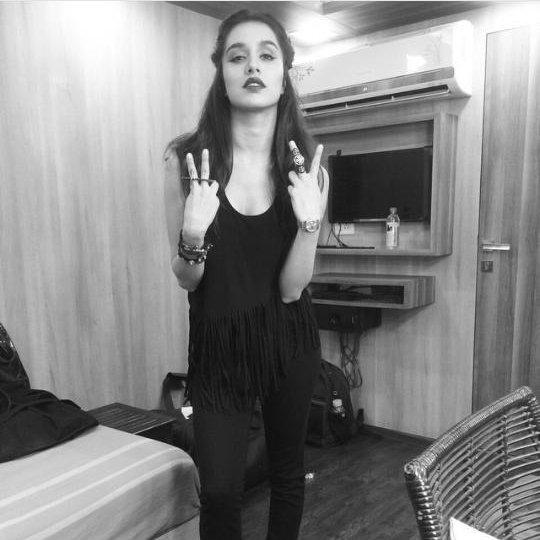 Shraddha Kapoor Daily tweet media