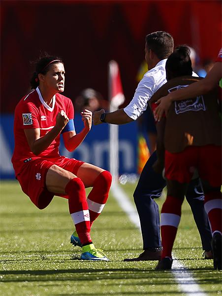 Happy 32nd birthday to the one and only Christine Sinclair! Congratulations 