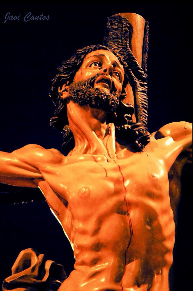 ¡Buenos días! Que el Santísimo Cristo de la Clemencia os bendiga y proteja. Foto vía: Javi Cantos.