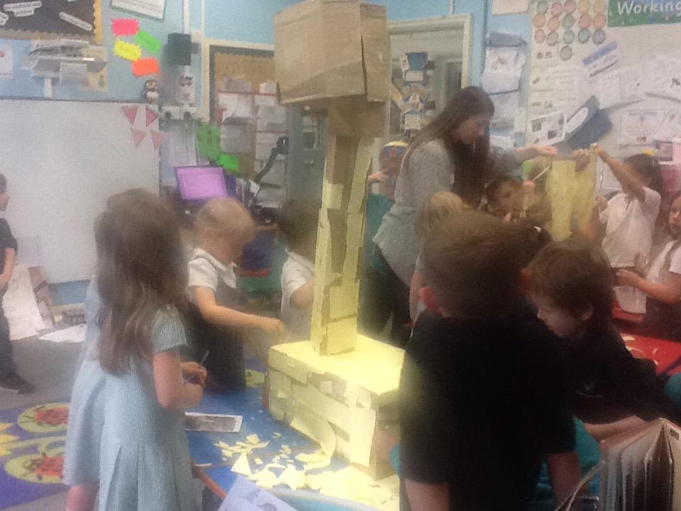 witham_mrs's tweet photo. @OakthorpeSchool Guess what the outstanding owls are making :) http://t.co/F0o6B5EB6k