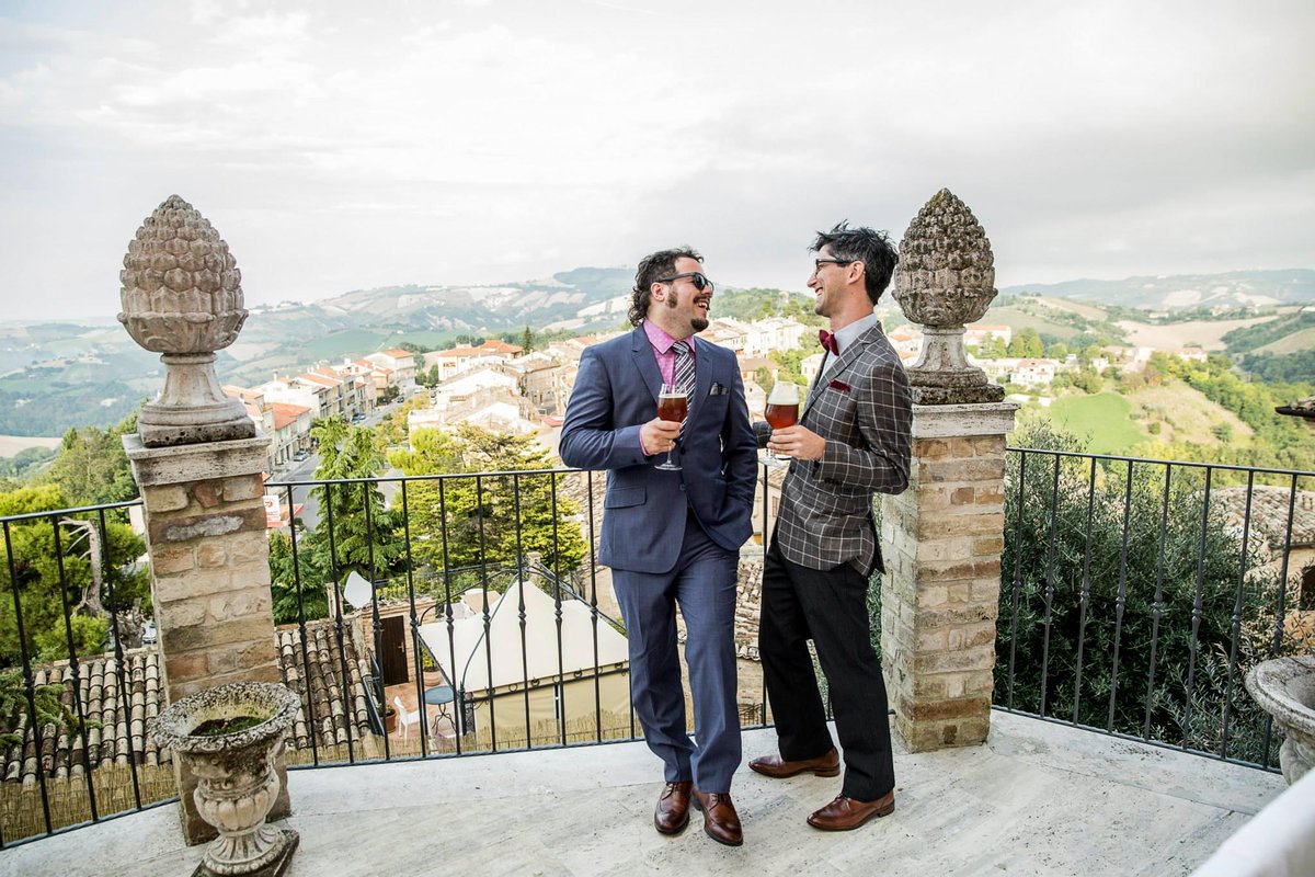 TheBrewBoxCo's tweet image. #SessionTO starts tomorrow. We had a chat with organizer Jed Corbeil. #brewbox #craftbeer thebrewbox.co/posts/intervie…