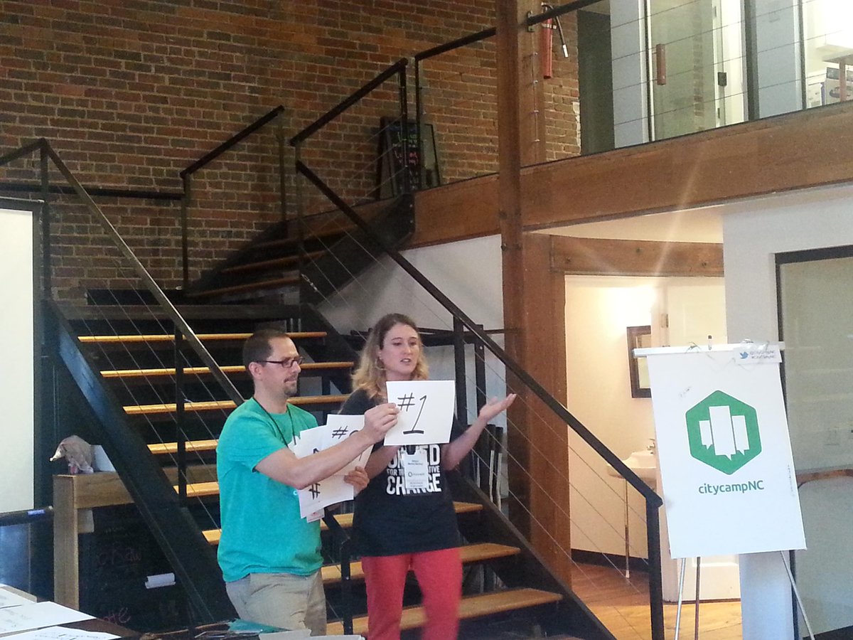 HelloMrCole's tweet image. ICYMI: @jhibbets channels his inner Vanna White during @UWTriangle pitch. #UWtriangle #CityCampNC #opensource