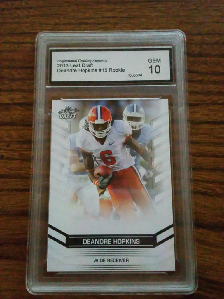 TexansFan8213's tweet photo. @BrilliantCards @SportCardCollec @PaniniAmerica @ToppsFB Adding these to my PC now! #Sickornot #Texans #MEGAWATT http://t.co/CrcYe0NFn0