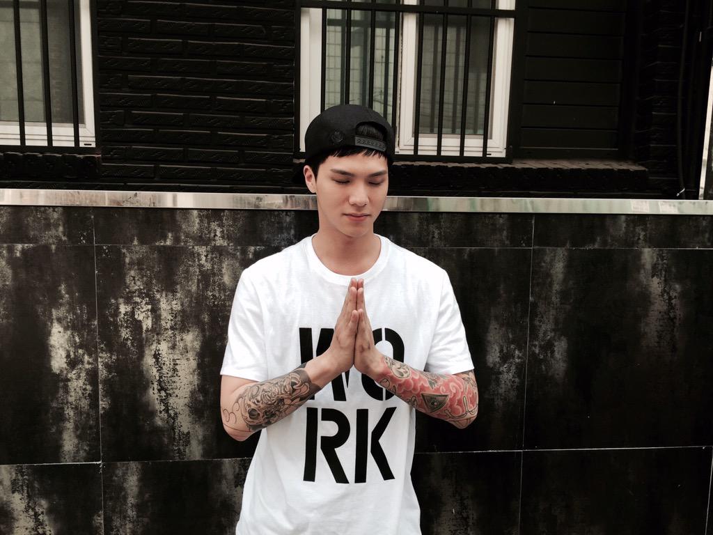 TEENTOPSTYLE's tweet photo. [틴탑스타일] 캡 (@asdsdf756) 'CY CHOI QUARTER – Work Tee' 49,000원 http://t.co/EAiOfbZuAS