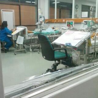 SaveAulia's tweet photo. Yang kuat yea nak,, pa" sm ma" slalu brdo'a utk ksembuhan mu nak_ ALLAH sayang sm kita nak . . . http://t.co/l032x7BxwK