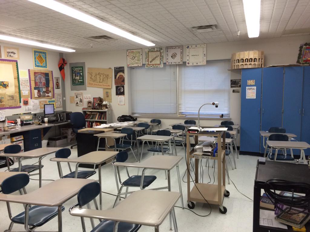 MrJVee's tweet photo. Perfect plot for Taken 4: entire senior western civ class missing, probably kidnapped by europeans. I must save them. http://t.co/1UPFXIZCt1