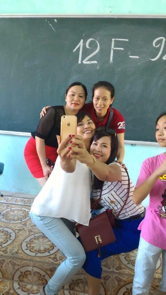 HinH9's tweet photo. 20 năm một thời để nhớ😍👍🏼😍🎁 http://t.co/AJwnU8j8Nr