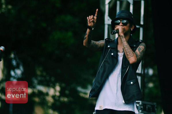 Young Lex tweet media