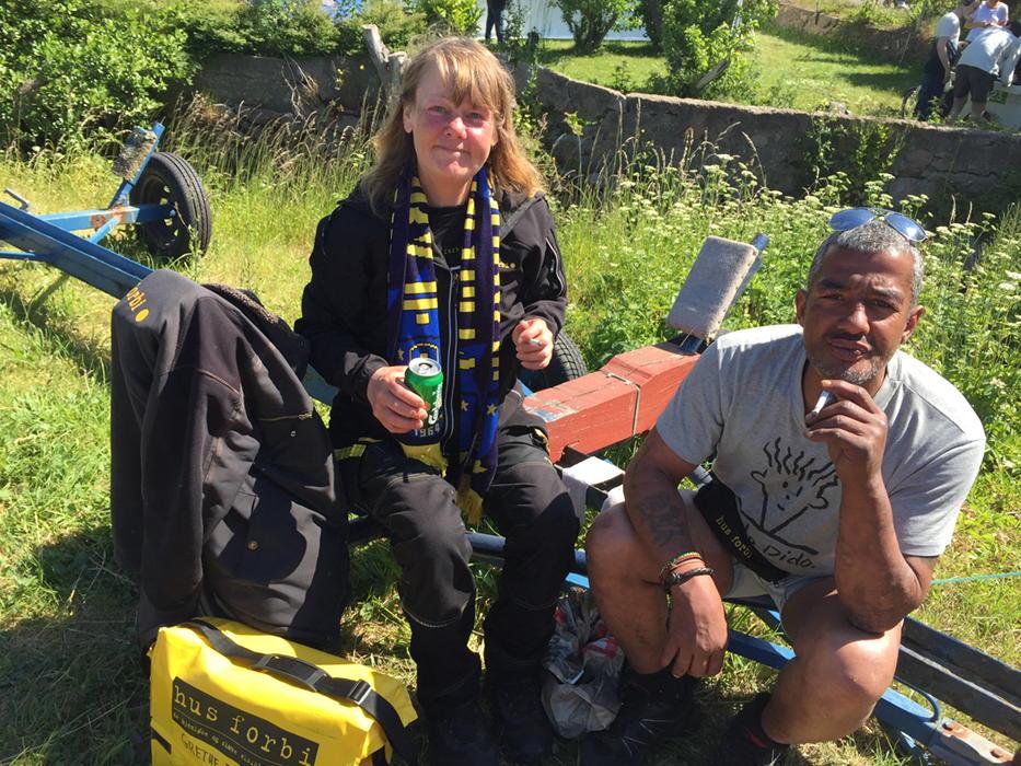 jesper3460's tweet photo. Herligt at møde en ægte fan af @BrondbyIF på #fmdk. Og godt med støtte til #husforbi. #rumforalle #dkboz #realdania http://t.co/gqUnrCf09m