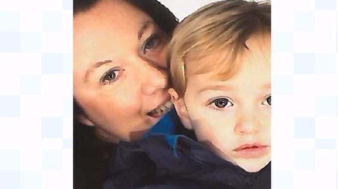 KieranSmith2005's tweet photo. Missing mum's friend: 'I helped her flee but can get her back' http://t.co/dumngMgnhR http://t.co/tpJa2giWoP