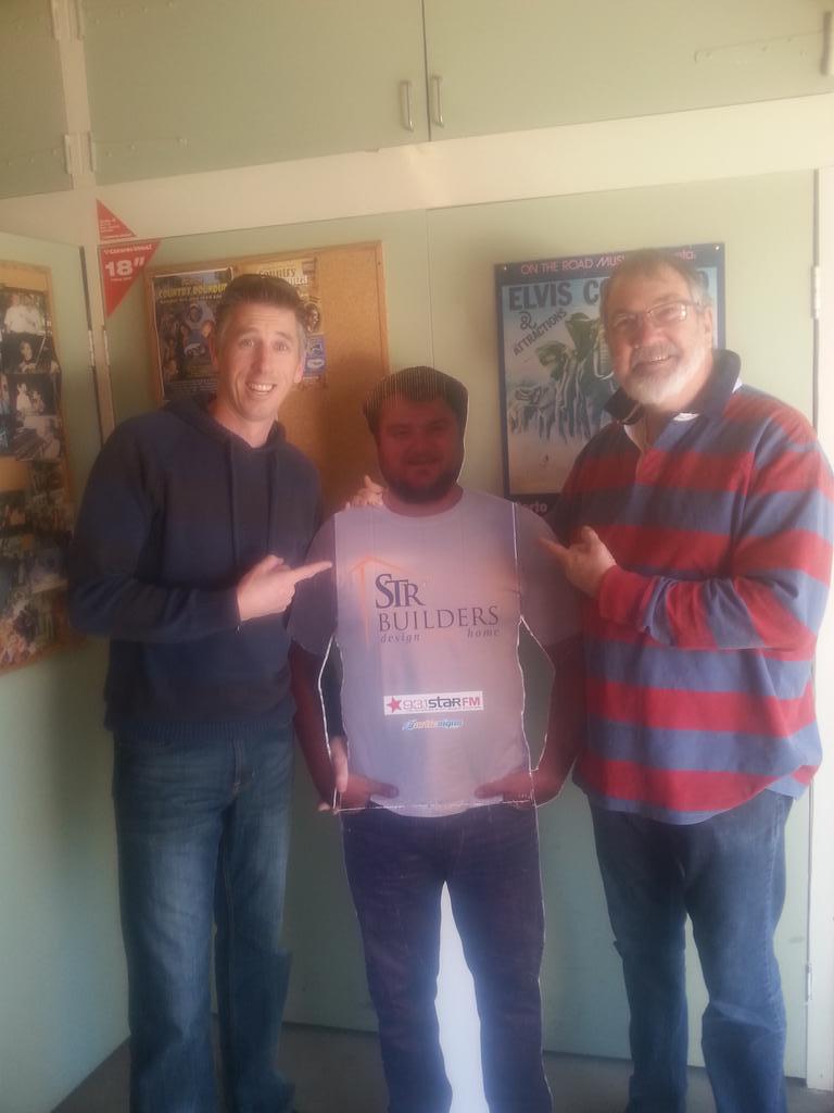 WaggaWill's tweet photo. @troycassardaley Grant Luhrs says hi, being a legend supporting the locals again. Trying to get a Retweet for him. http://t.co/rpudkE6diN