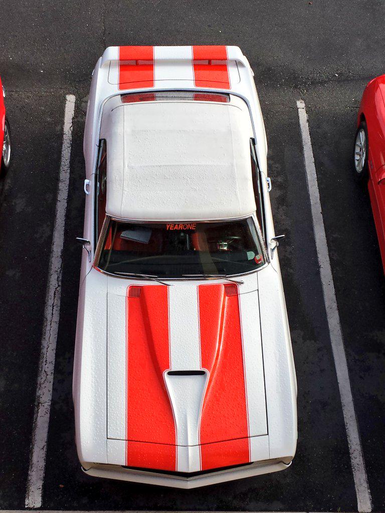 FloridaTransAM's tweet photo. Good morning @hotrodmagazine love a room with a view #69pontiac #68ford @YearOneCars @jr_buie @davehallramc  #HRPT15 http://t.co/iYCvm3ViZX