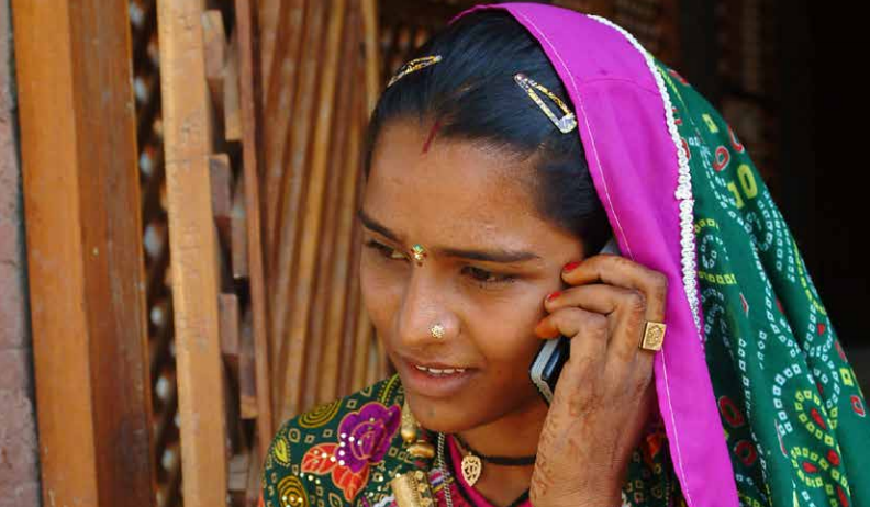 #mobileinternet empowers #women: #entrepreneurship, #health, #peerlearning  ow.ly/ObWZu <a href="/GSMA/">GSMA</a> @DIG4impact