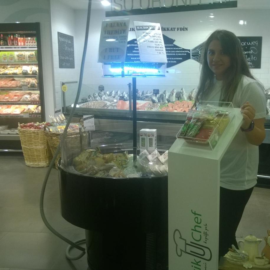 Kanyon Macrocenter'da bugün-yarın Pratikchef'le tanışabilirsiniz. Üstelik yemek seti alanlara kahvaltı seti hediyemiz