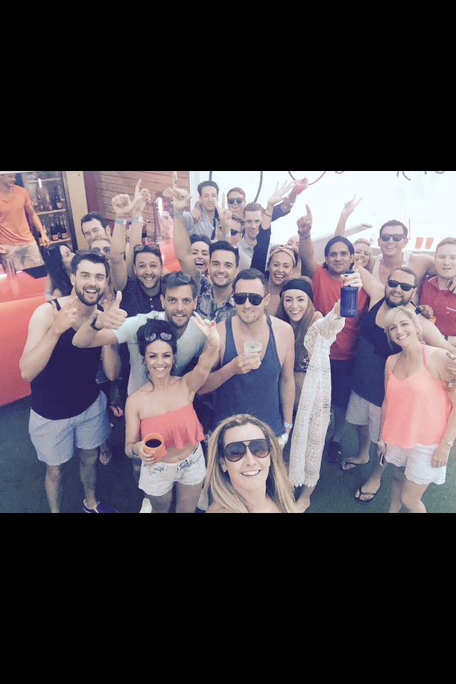 LEANNEPAZ's tweet photo. The wedding party and added guest @jackwhitehall #oceanbeach http://t.co/KzyYYL30ke