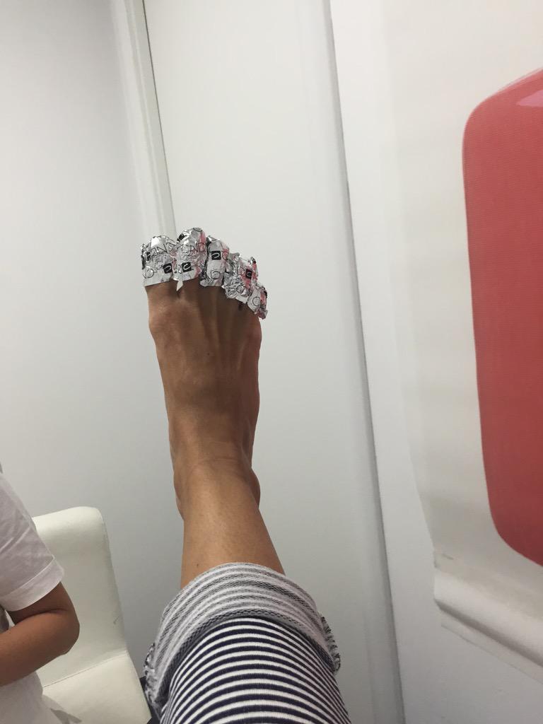 Roberta Lanfranchi on X: Piedi al cartoccio....#siamonatepersoffrire  http:t.coEoJkRltmwF  X