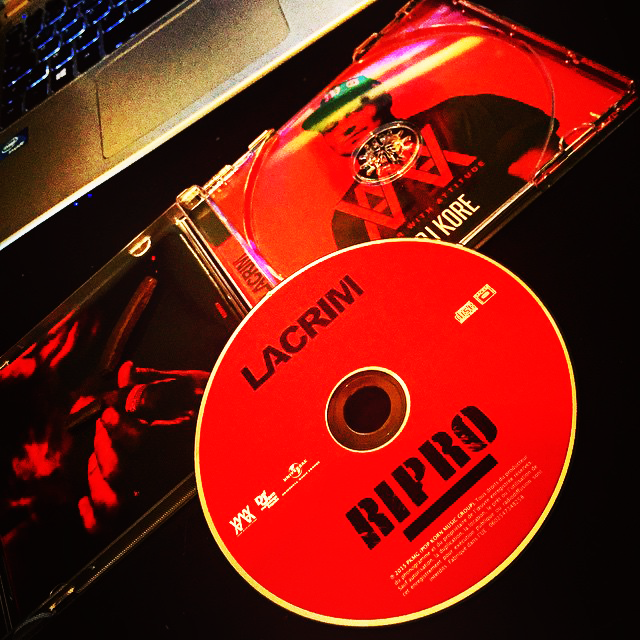 Lacrim_Officiel's tweet image. #RIPRO V.1 dispo partout: 
- iTunes: po.st/Riproitunes 
- Fnac: po.st/LacrimRiproFnc 
Envoyez vos photos !