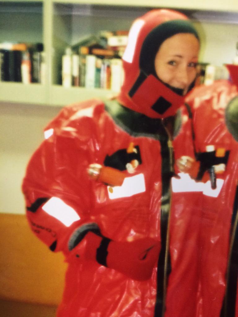 AllenAllie's tweet photo. Apologies in advance if you find this #distractinglysexy http://t.co/WAe2lCHzIK