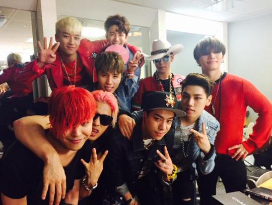 allkpop's tweet image. Big Bang and HIGH4 hang out behind the scenes of 'M! Countdown'
allkpop.com/article/2015/0…