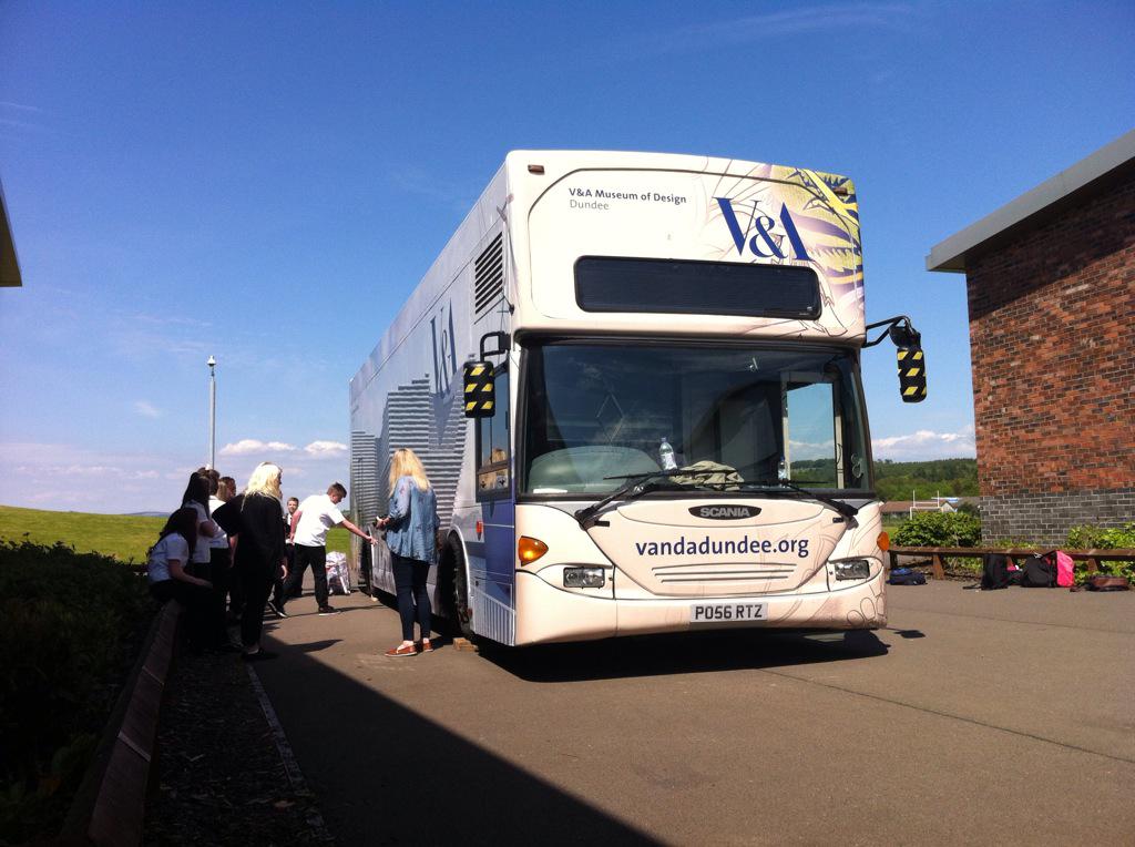 travgallery's tweet image. Our last day before @V_and_A London. Thank you Lockerbie Academy @VADundee #DesignInMotion.