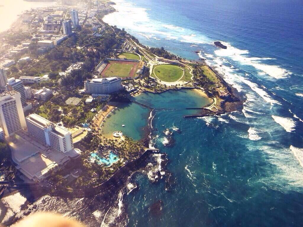 places_of_earth's tweet photo. Puerto Rico does it better ✌️🌎 http://t.co/4AGWPP0tZd