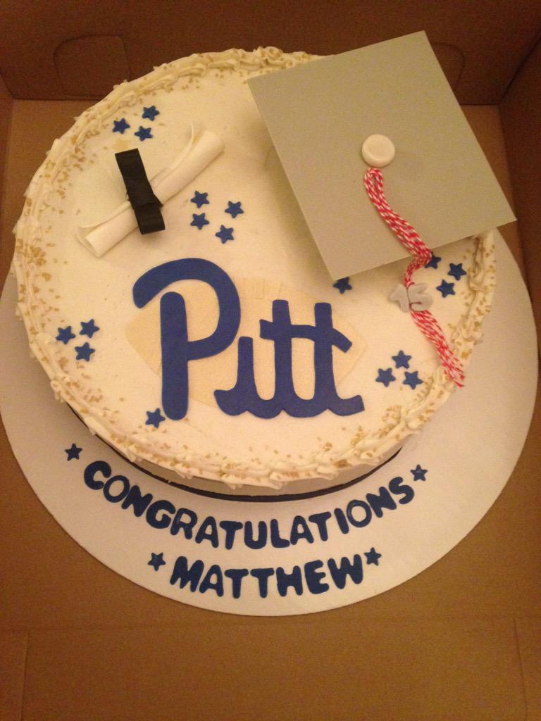 MelJ740's tweet photo. Graduation cake #H2P #ScriptPitt #MommaMels http://t.co/OBZOzG68dj