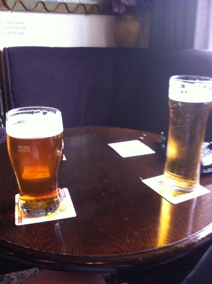 First beer of many with sam Thomson. Journey complete! <a href="/SSSCtweet/">South Staffs Sailing</a> #newquayweekend #beer #southstaffsontour #sailing