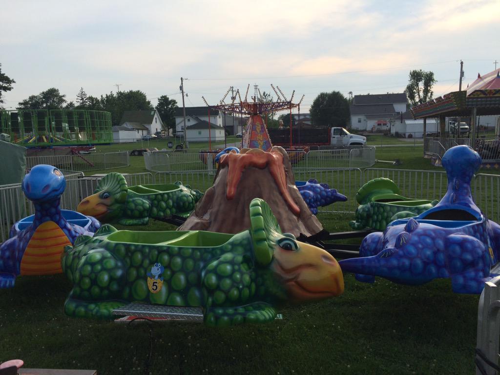 BotkinsCarousel's tweet image. Great rides this year! $15 All Day wristbands! #Carousel2015