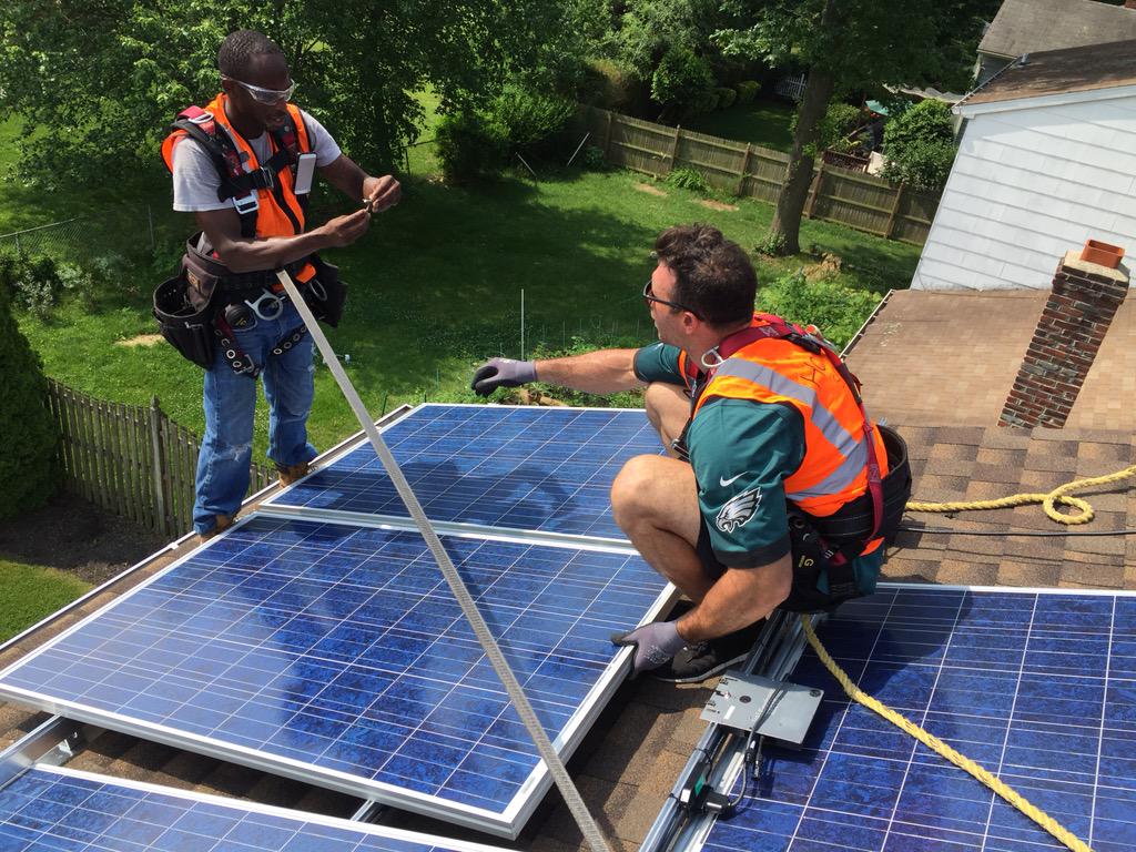 ConnorBarwin98's tweet photo. Awesome morning installing solar w/ @NRGHomeSolar in Cherry Hill! Thank you @nrgenergy, that was so much fun! http://t.co/3E8L1aMqKt