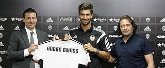 PuroGool's tweet photo. 100°/° del @valenciacf 
Para más información visite nuestro Facebook:
https://t.co/aRAHnCJ3vi http://t.co/F9ODTfvGjh