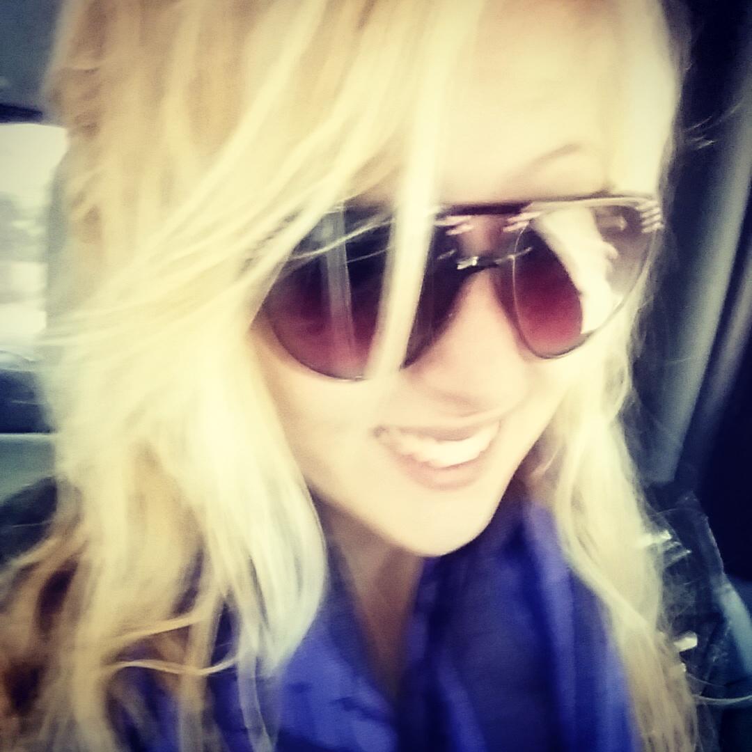 ChantelleHowell's tweet photo. You don't need makeup to be beautiful http://t.co/I8J2djL2rP