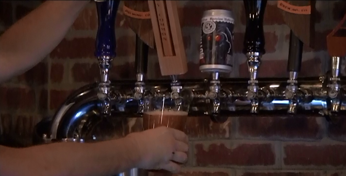 davemistich's tweet photo. I spoke with @BrewersAssoc, @GVBrewingCo and @AmySGoodwin about the new #craftbeer law: http://t.co/xnplgCyjl8 http://t.co/GZQyjiYqhV