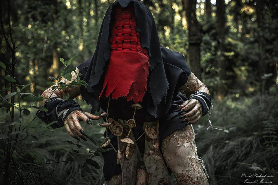 Take a look at this outstanding and terrifying cosplay of Whispess! #FanArtFriday #Cosplay #TheWitcher