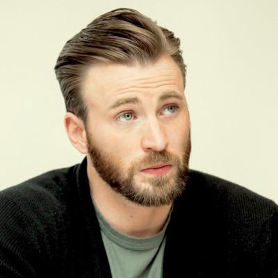  happy birthday the amazing chris Evans .blessings and celebrate big .cheers to a great human being. 