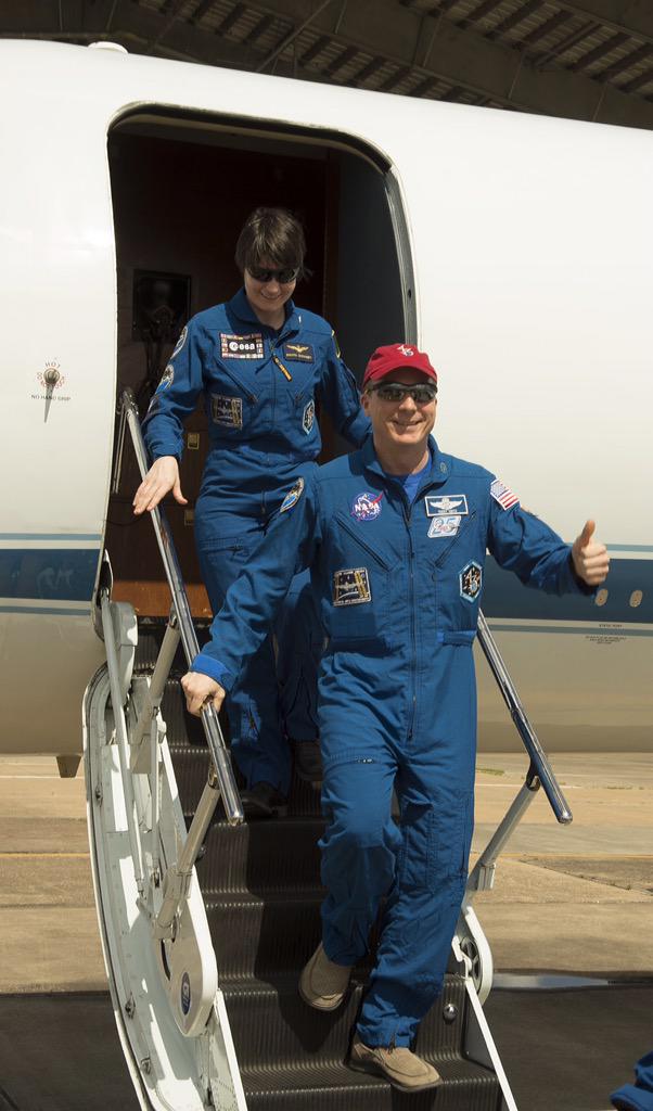 AstroTerry's tweet photo. Back in Houston!  Great to be with family and friends again. http://t.co/n99mpKE3nB