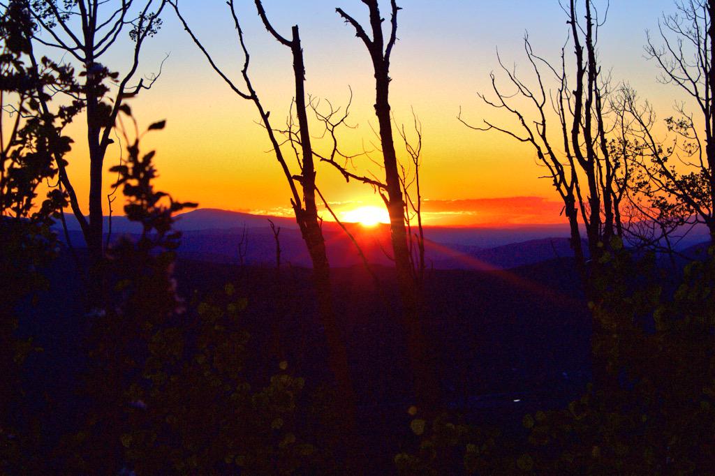MIKEMANE_ISV's tweet photo. Caught a really dope sunset while shooting with @RissDrizzy23 in #Aspen #Colorado http://t.co/W9SfCA22Nz