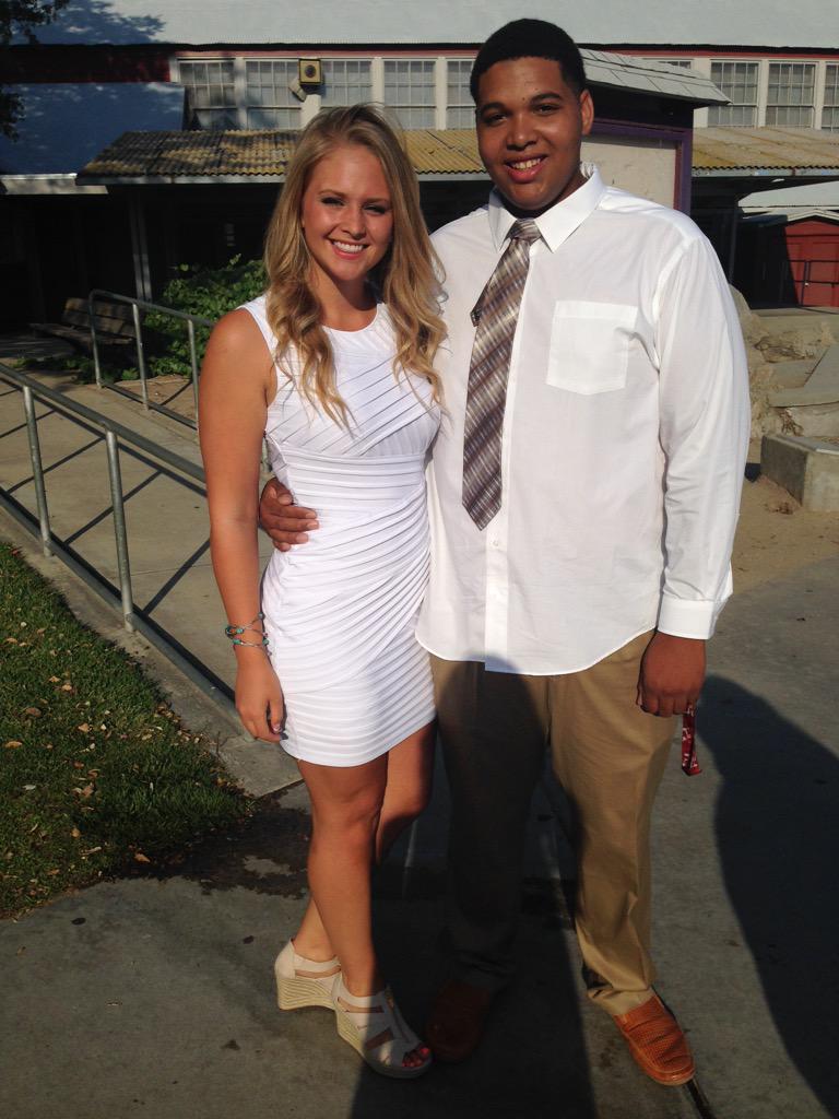 taylorprusaitis's tweet photo. Graduation🎓💛 http://t.co/L3DfC70rhF