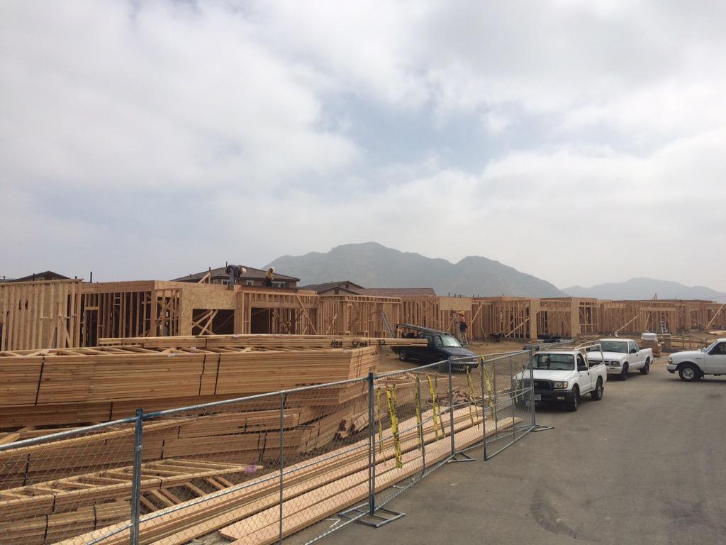 RenoHardware's tweet photo. #conpic of Mahogany Creek in Menifee, the homes are awesome #framing #Construction #DontGambleOnService @DRHorton http://t.co/0sqWy8WFQN