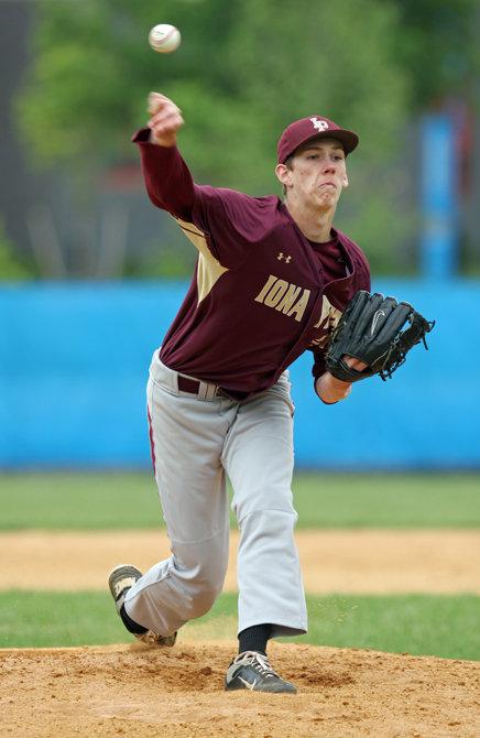 EC_Clippers's tweet photo. Brad Case, Rollins Commit, earns the Ron Patnosh Player of The Year in the CHSAA! #KidShoves #ClipShow #6'7 #BigKid http://t.co/HUKLkODMOc