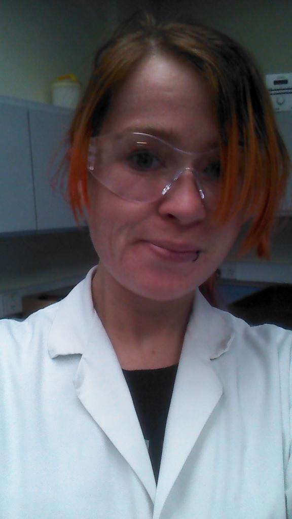 Needkraken's tweet photo. Because it's all about the PPE #distractinglysexy #womeninscience #nocryinghere #equality http://t.co/e0RuzgAxHy
