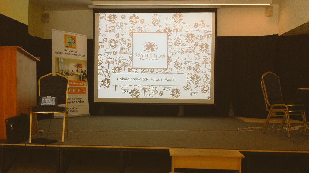 QuantumRebirth's tweet image. #Budapest #chocolatecourse #SzantoTibor #icehotchocolate from #Madagascar @Riellity @Divatmalom #over30degrees