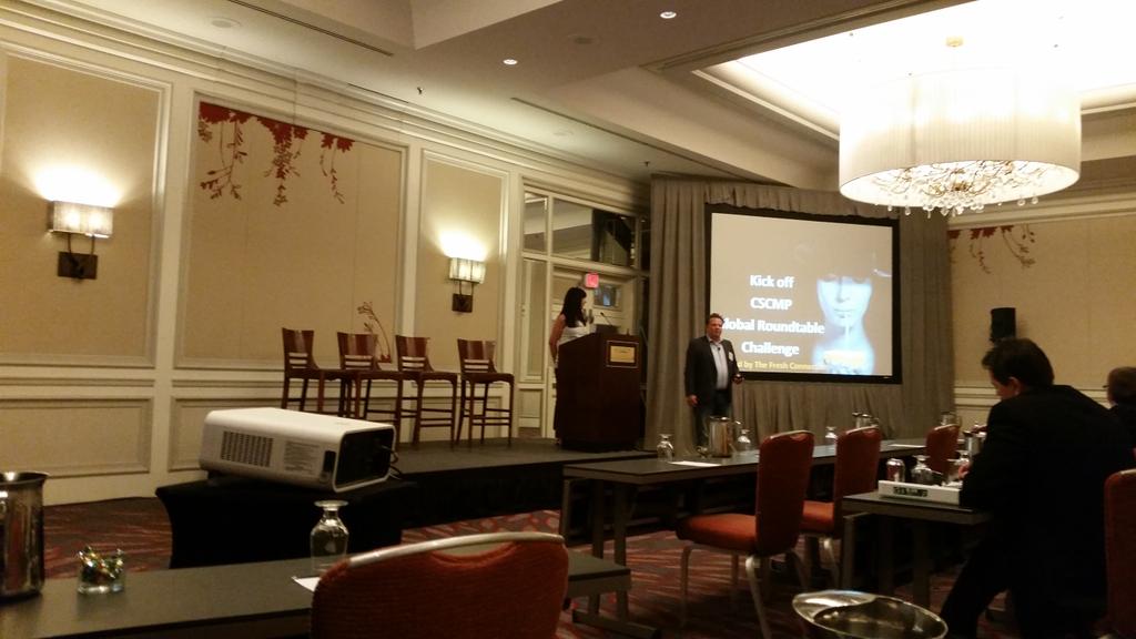 jeroenbolt's tweet image. Global Roundtable Challenge kicked off by @JochumReuter at the #CSCMP Leadership Forum #thefreshconnection