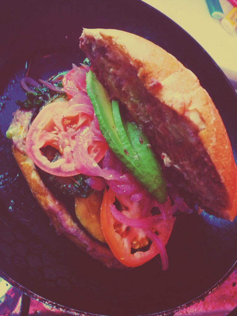 MovilLunchPDC's tweet photo. Ya Ordenaron su Torta de Milanesa Portobello? #PlayaDelCarmen 9841154800 http://t.co/AsPo6wh8k4