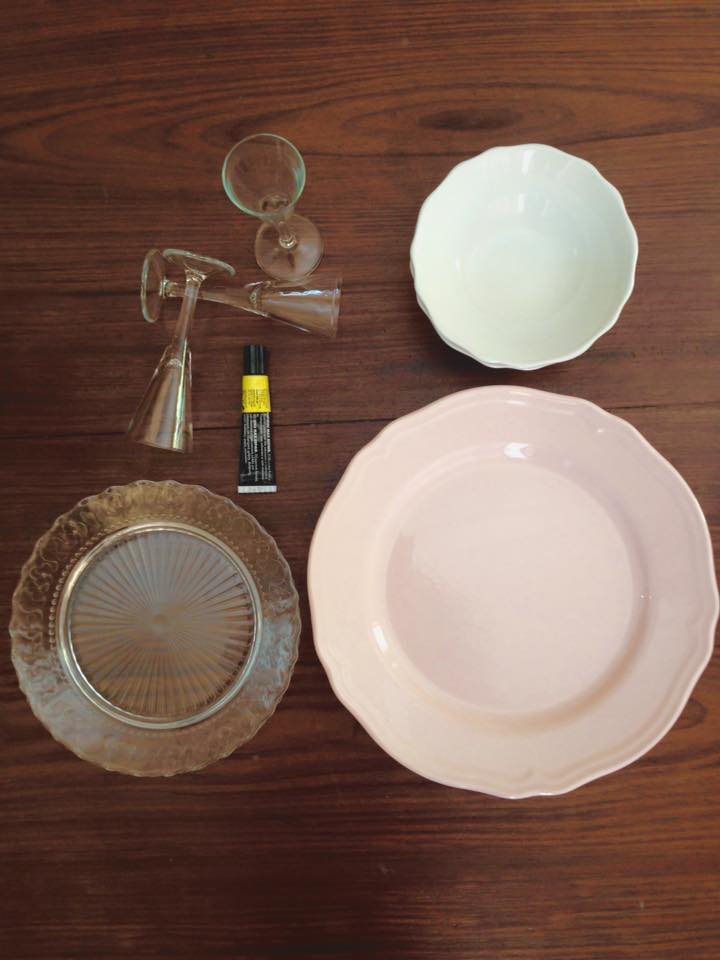 KupEventos's tweet photo. A DIY moment. Making details for CandyBar.
#Candybar #vintage #DIY http://t.co/NUMl24VNGH